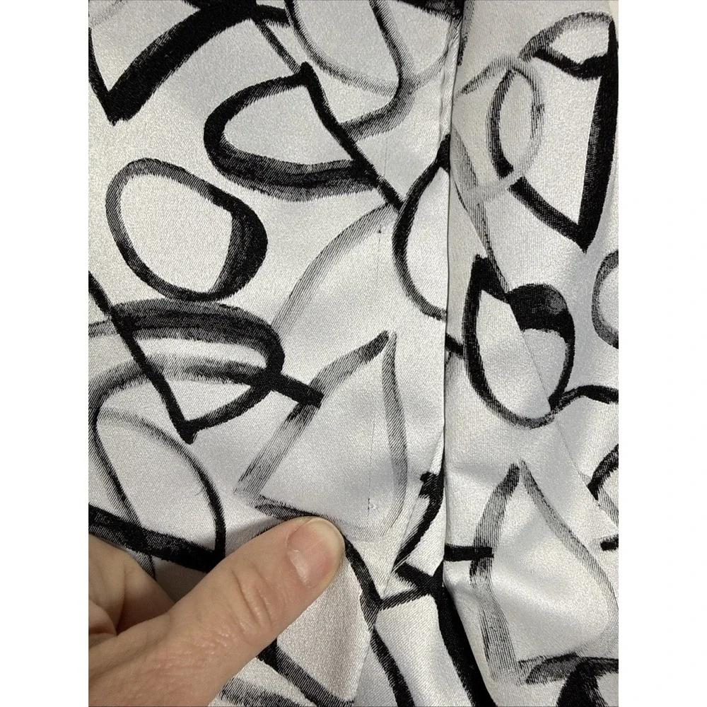 Sand The Red Carpet Brocaded Abstract White‎ And Black Men's Dinner Jacket Nice!